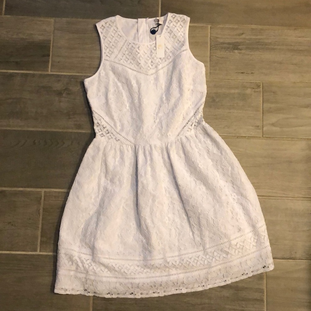 Sleeveless white dress